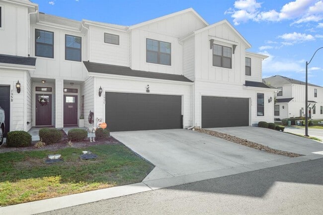 Building Photo - 195 Waterside Rd