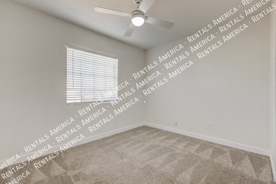 Building Photo - 819 W Ross Ave