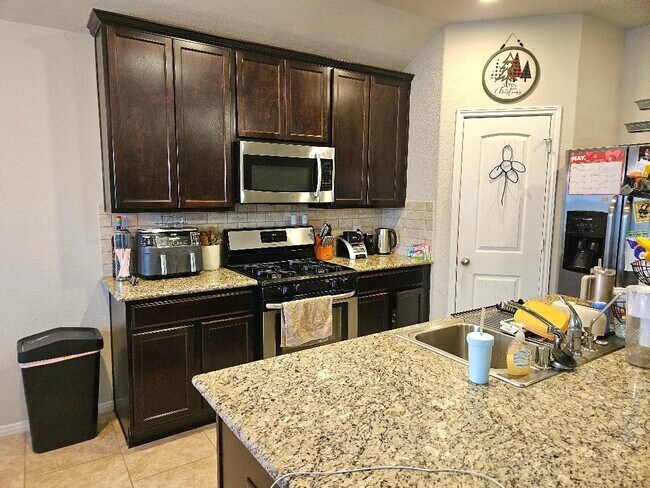 Building Photo - 9506 Green Maple Ct