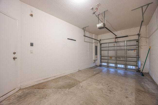 Building Photo - 1078 NW 33rd Manor