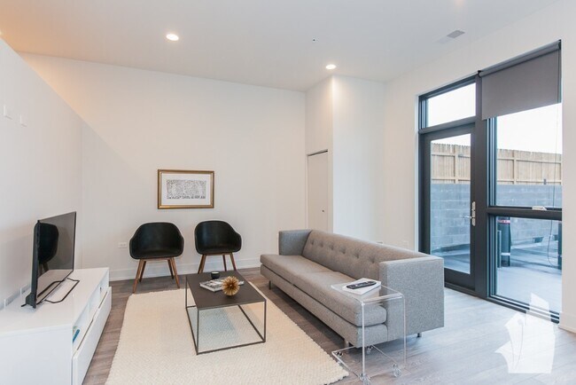 Building Photo - 853 North Larrabee #405 - Studio river North