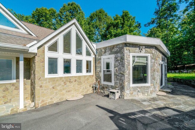 Building Photo - 3714 Hummer Rd