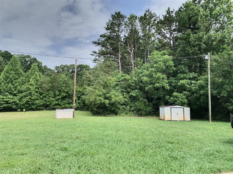 Building Photo - 1447 Miles Rd
