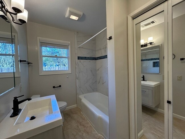 Building Photo - Rare Lindell Drive Single-Family Home in Prime Walnut Creek Location!