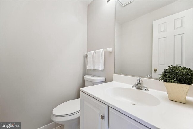 Building Photo - 21 Sterling Ct