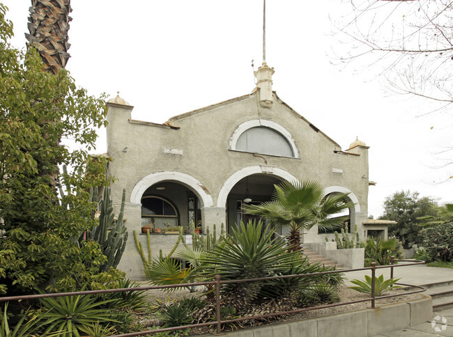 Primary Photo - Armory Lofts