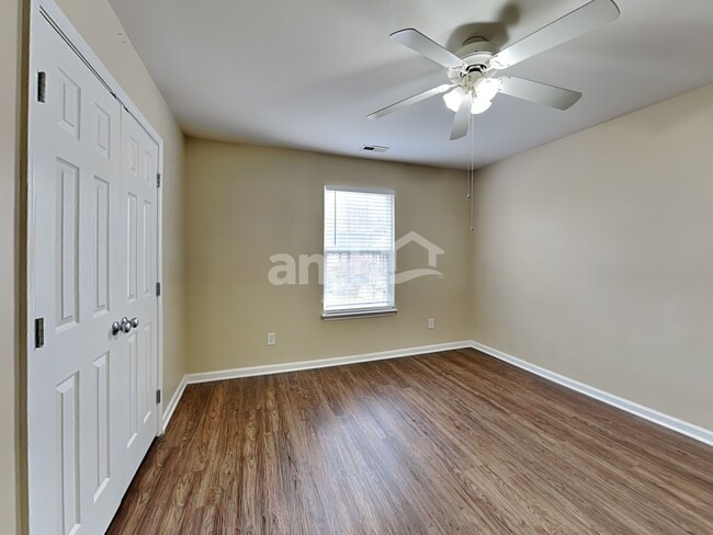 Building Photo - 5104 Mabe Dr