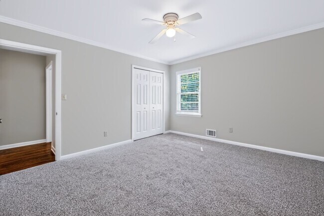 Building Photo - 1380 Ivywood Dr