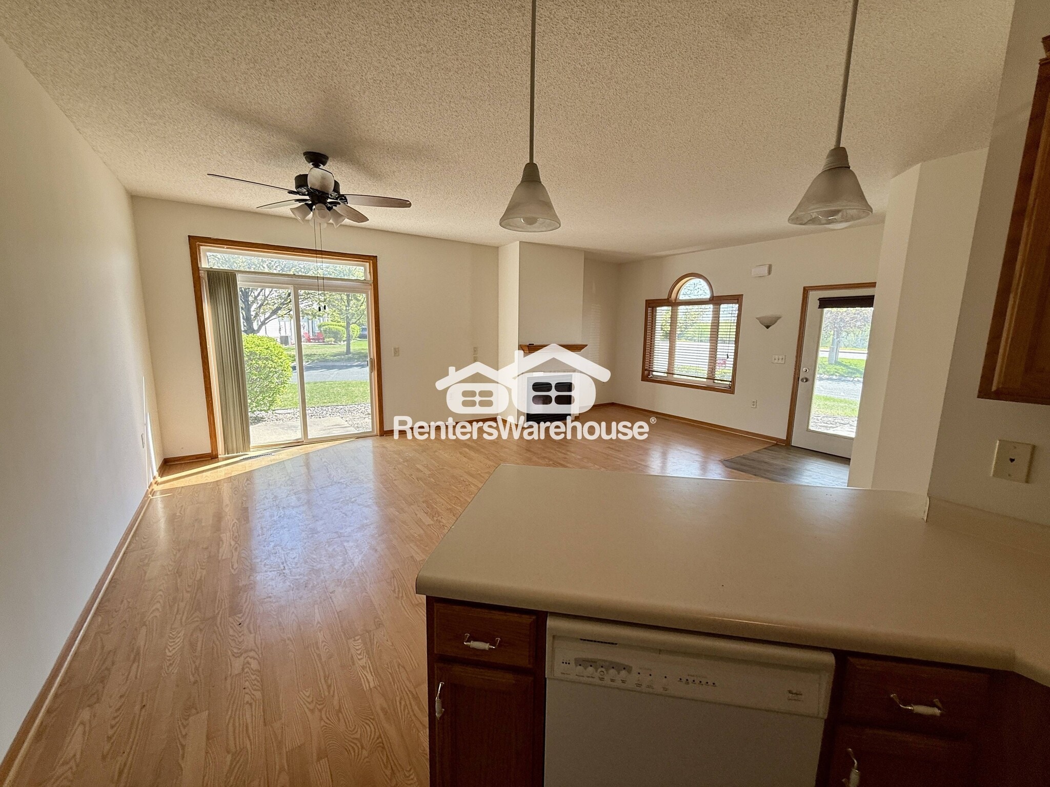 Building Photo - 1202 Crystal Pl E