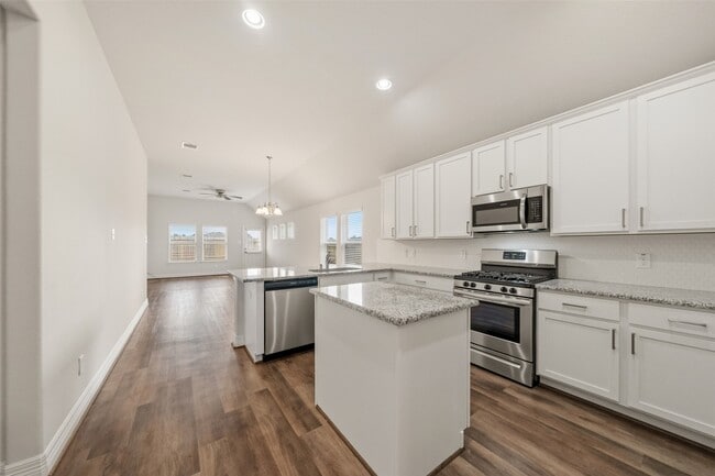 Building Photo - 22642 Rosebush Hl Rd