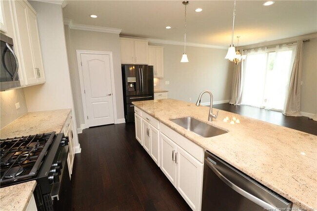 Building Photo - 410 Boscawen Ln