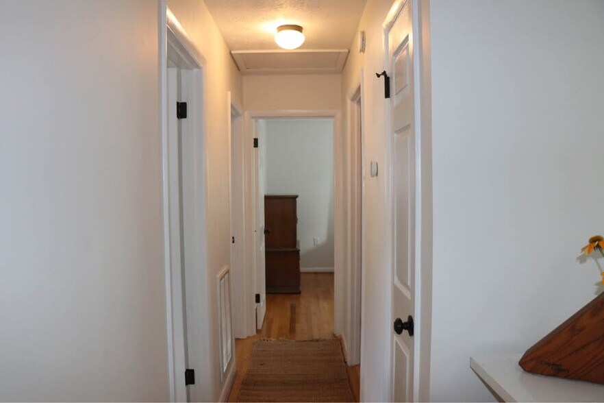 Building Photo - 118 Lucas Ln