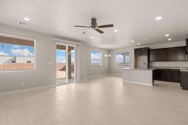 Building Photo - 4022 Silver Springs Road NE