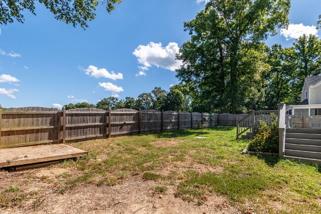 Building Photo - Beautifully Updated Single-Family Home in ...