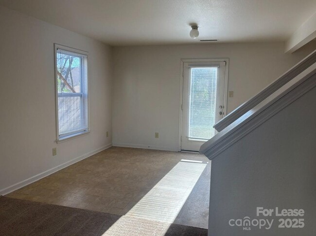 Building Photo - 1124 New Day Ct