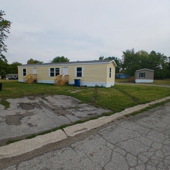 Building Photo - 106 Palm View Dr