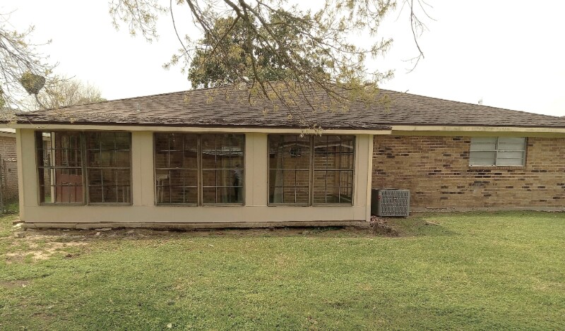 Building Photo - 912 Cottonwood St
