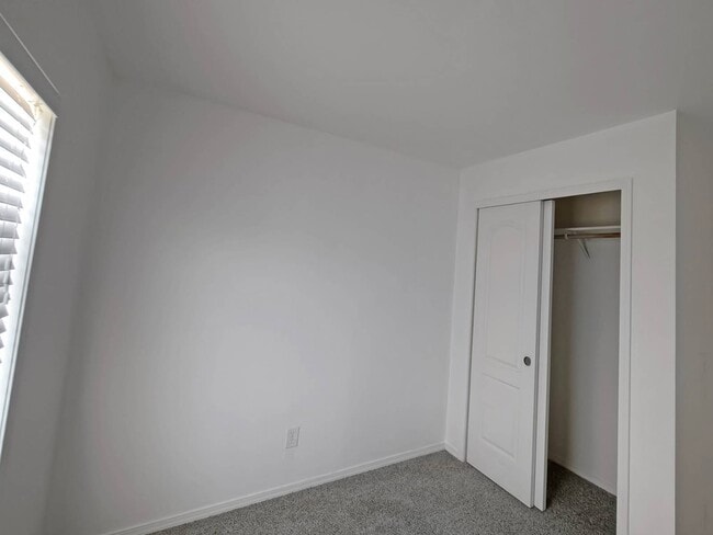 Building Photo - 386 Petrol Rd