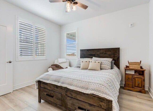 Building Photo - 2 Bedroom 2 Full Bath Condo with Stunning Views and Energy Savings