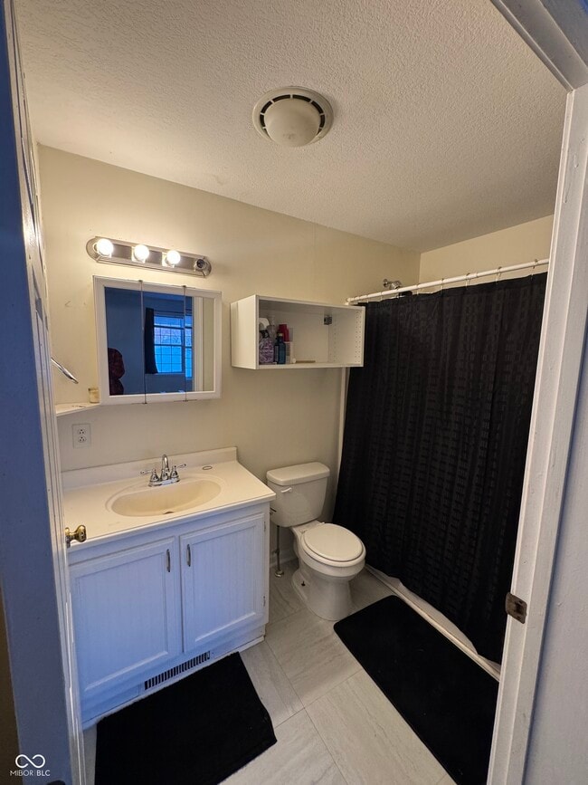 Building Photo - 2717 W 186th St