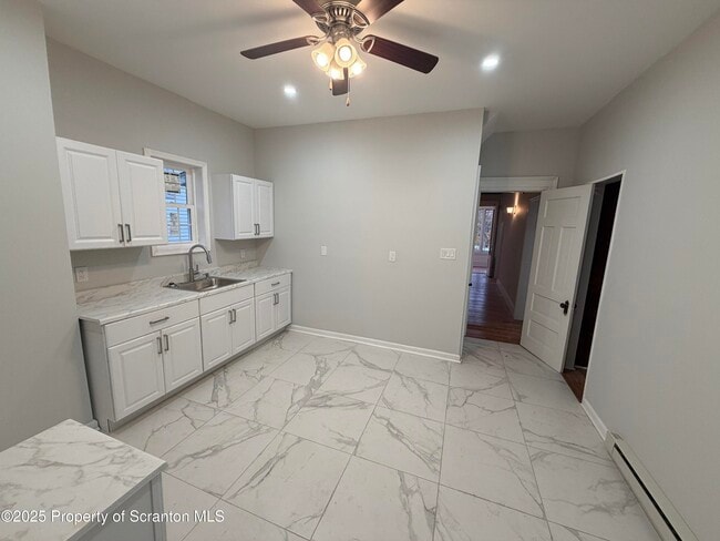 Building Photo - 2105 Belmont Terrace