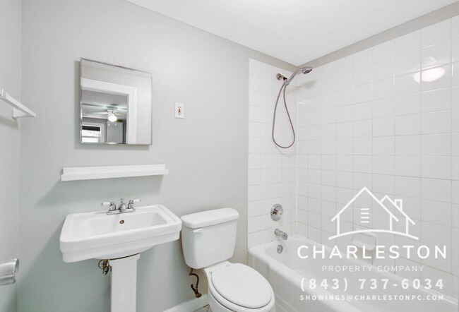 Building Photo - 1618 Acacia St