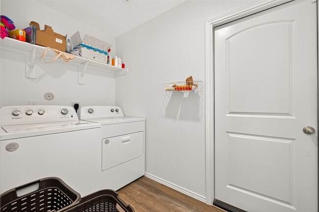 Building Photo - 5411 Wyndham Rdg Ln