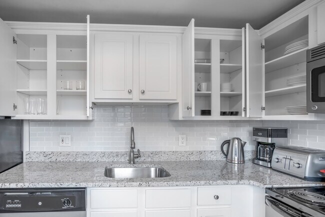 Building Photo - Bowdoin School, 45 Myrtle St