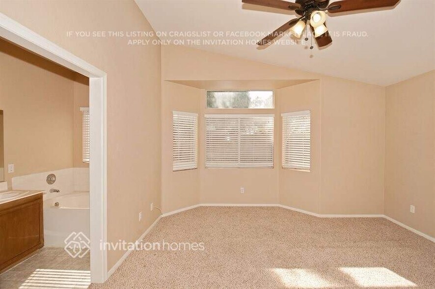 Building Photo - 1876 Blue Ribbon Dr