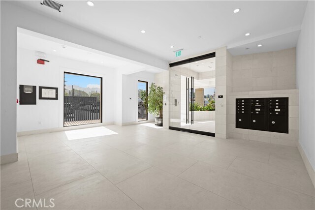 Building Photo - 4214 Fulton Ave