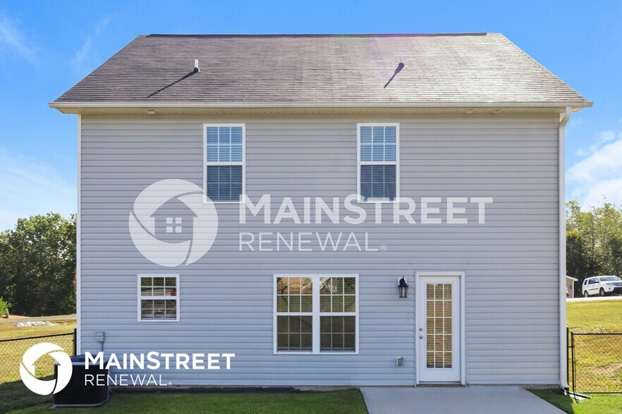 Building Photo - 6166 Brentwood Pk Dr