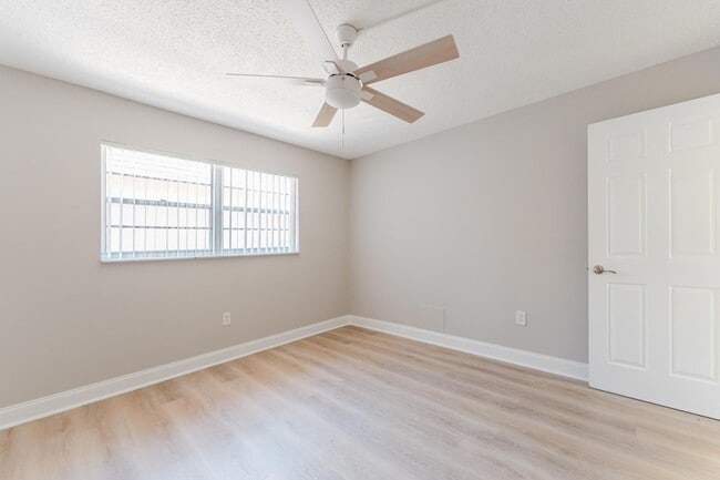 Building Photo - 650 SW 2nd Ave