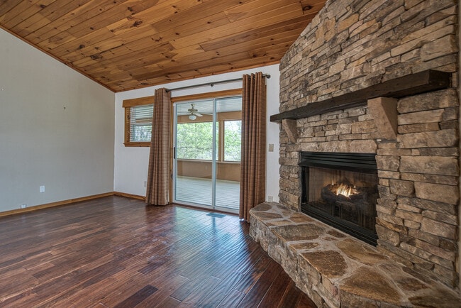 Building Photo - 292 Holly Cove Cir