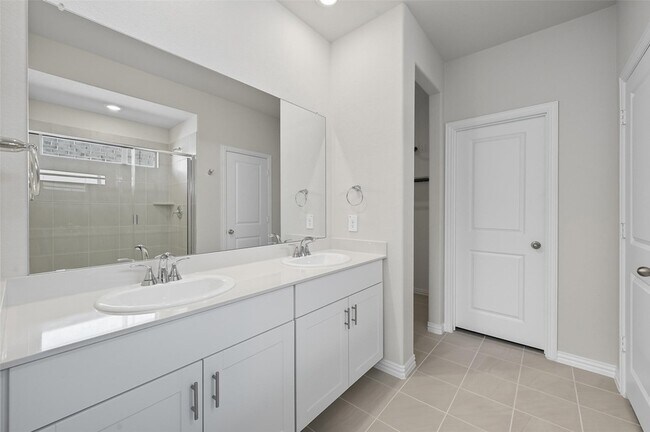 Building Photo - 6605 Creek Edge Cir