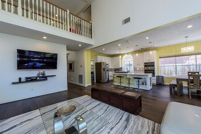 Building Photo - 14111 Manderly Dr