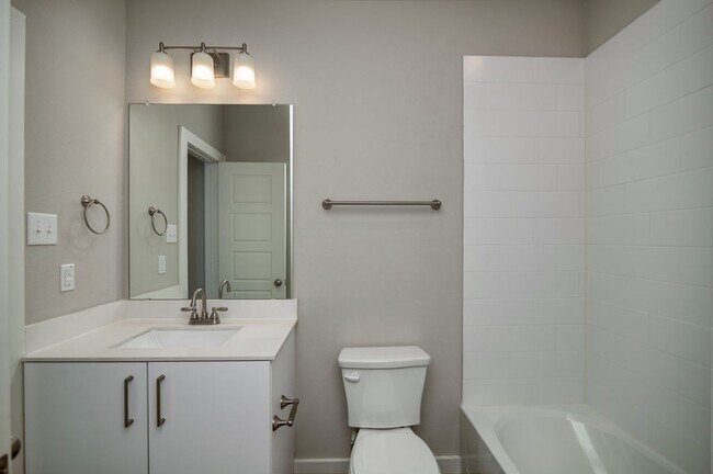 Building Photo - GORGEOUS 2 BEDROOM FOUR PLEX LOCATED IN MIDLOTHIAN ISD!