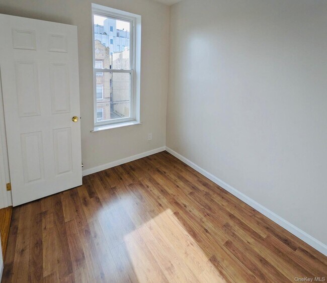 Building Photo - 60-85 71st Ave