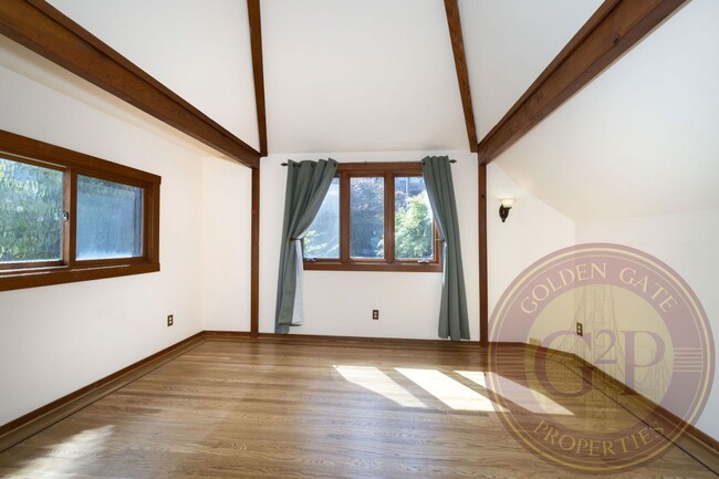 Building Photo - Potrero Hill - 3 BR, 2.5 BA House 1,388 Sq. Ft. - 3D Virtual Tour, Large Private Yard