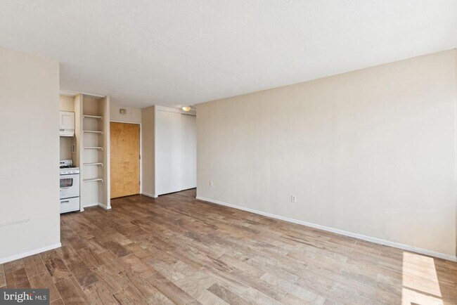 Building Photo - 2101 Chestnut St