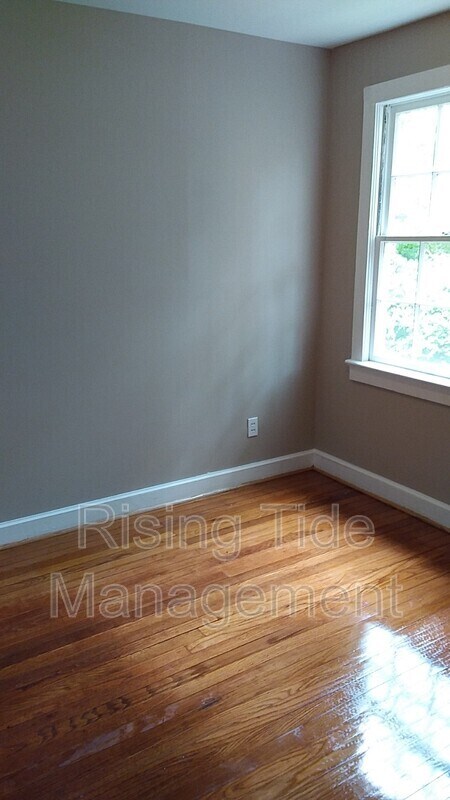 Building Photo - 316 Wickstead Rd