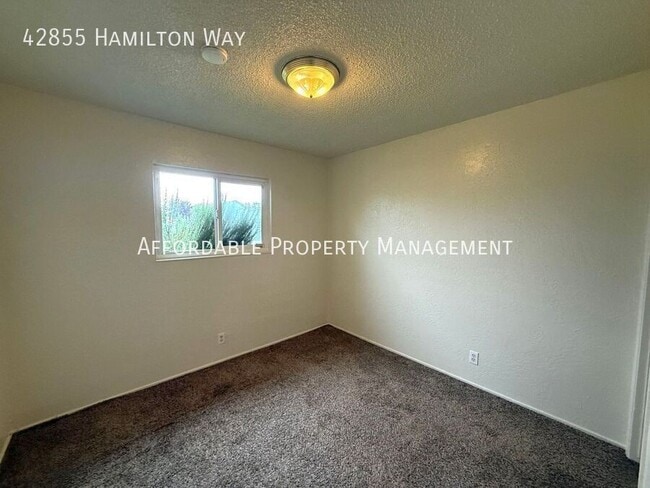 Building Photo - 42855 Hamilton Way