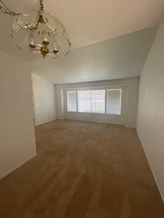 Building Photo - 6822 Paseo Del Sol Way