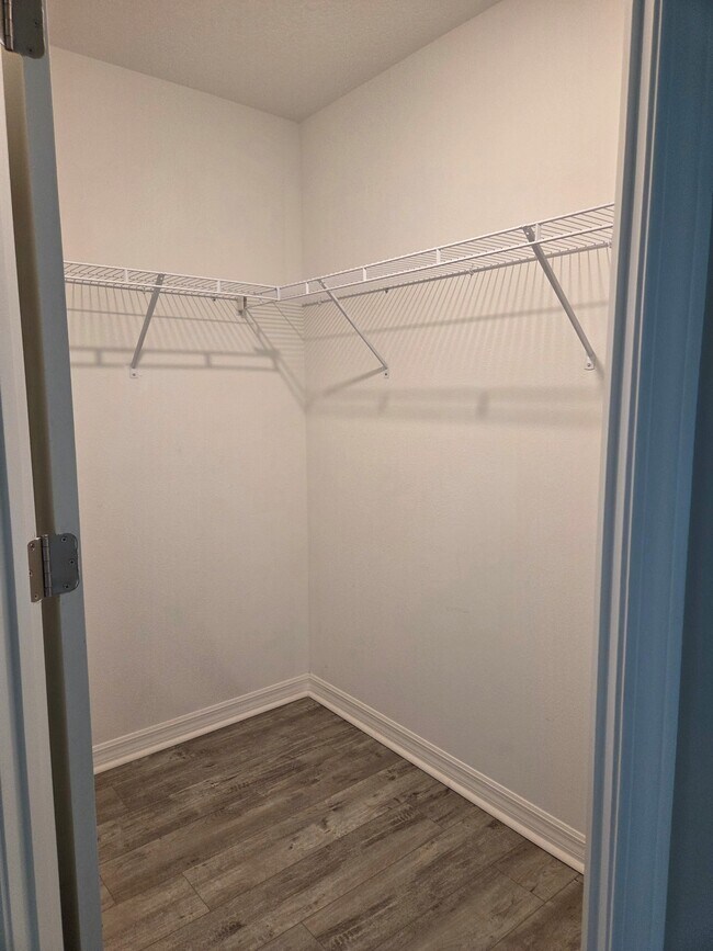 Building Photo - 9705 Pembrooke Pines Dr