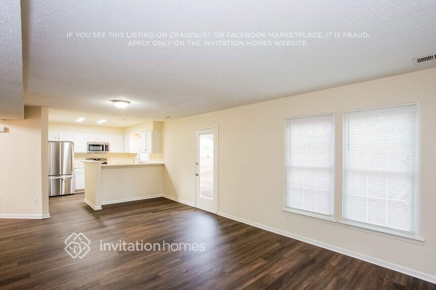 Building Photo - 9411 White Cedar Ct