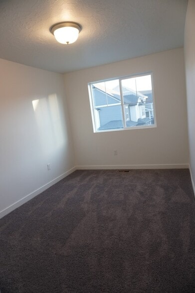 Building Photo - 4250 Bromwell Ct