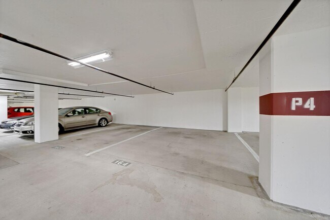 Building Photo - 2400 Clarendon Blvd