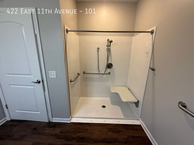 Building Photo - 422 E 11th Ave