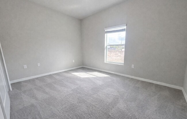 Building Photo - Live in Luxury — Your New 2023 Dream Home Awaits!