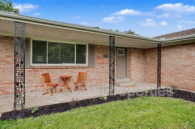 Building Photo - 2569 Richmar Dr