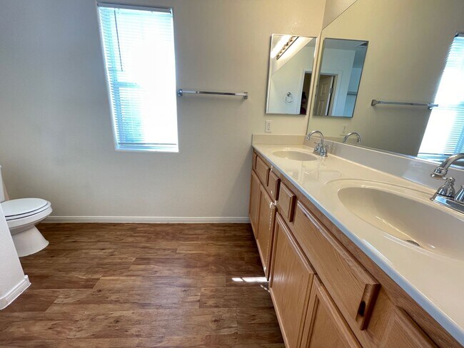 Building Photo - 11144 S Abbeyfield Rose Dr